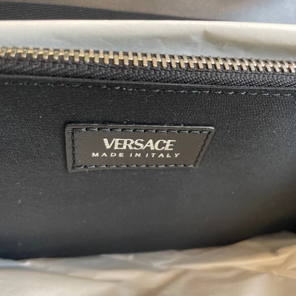 Versace velvet crossbody bag - Picture 6 of 7